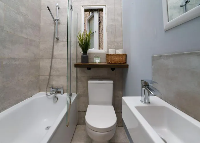 Cosy Close To The Nyugati Train Station بودابست